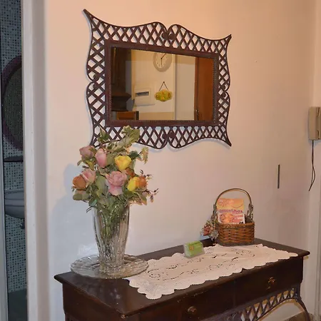 Lucky House Hotell 2*