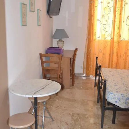 Lucky House Hotell Rom