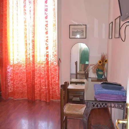 Hotel Lucky House